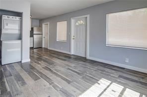 Building Photo - 600 NE 46th Ct