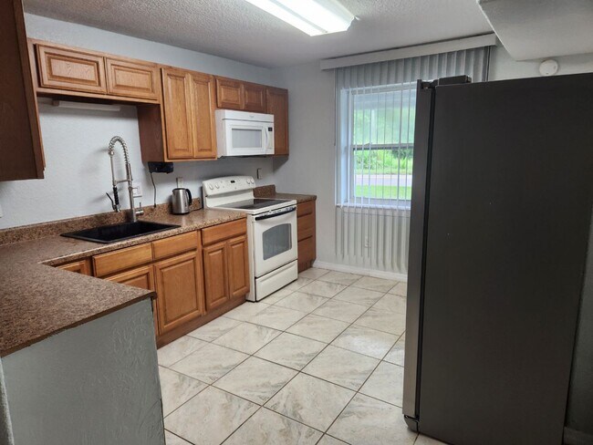 Foto del edificio - 1503 N County Rd 19A