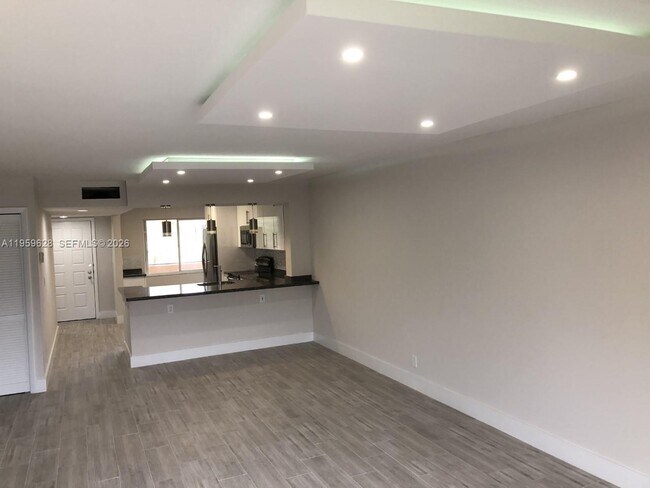 Foto del edificio - 161 Lakeview Dr