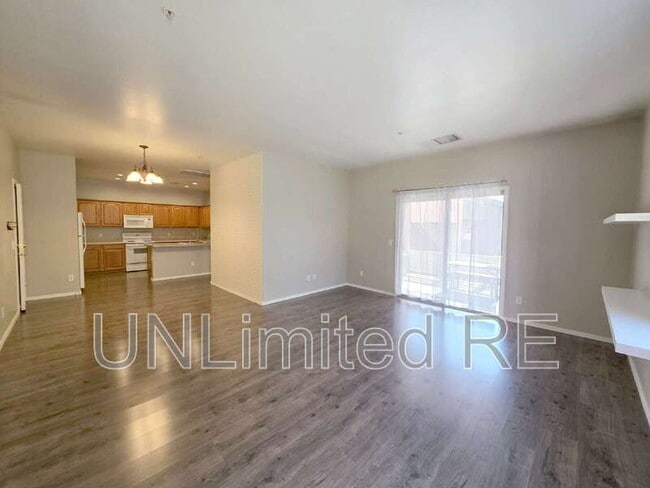 Building Photo - 1151 S 16th Pl
