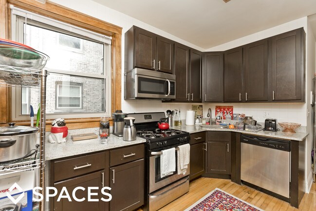 Building Photo - 3548 N Bosworth Ave