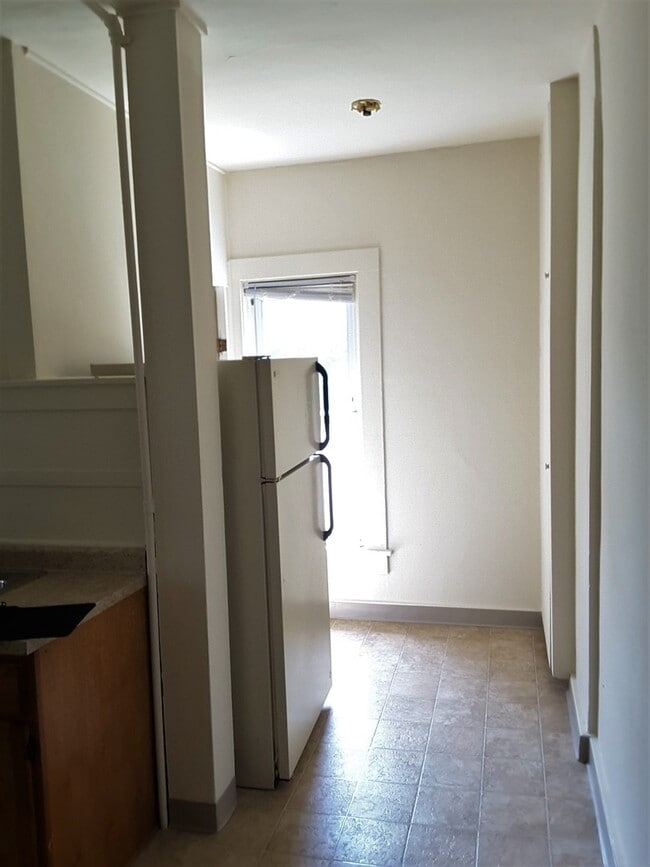 Building Photo - 271