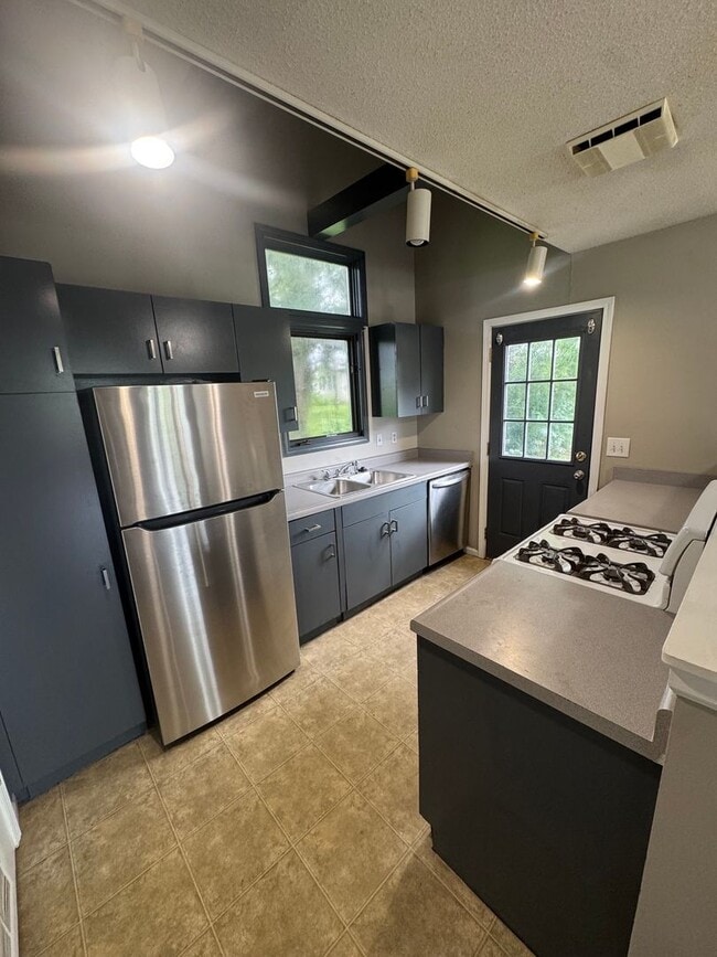 Building Photo - 1324 Lofton Way