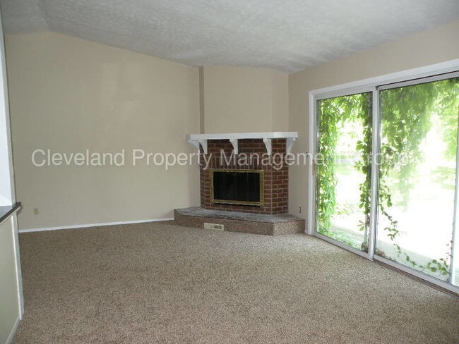 Building Photo - 1233 Bell Rd