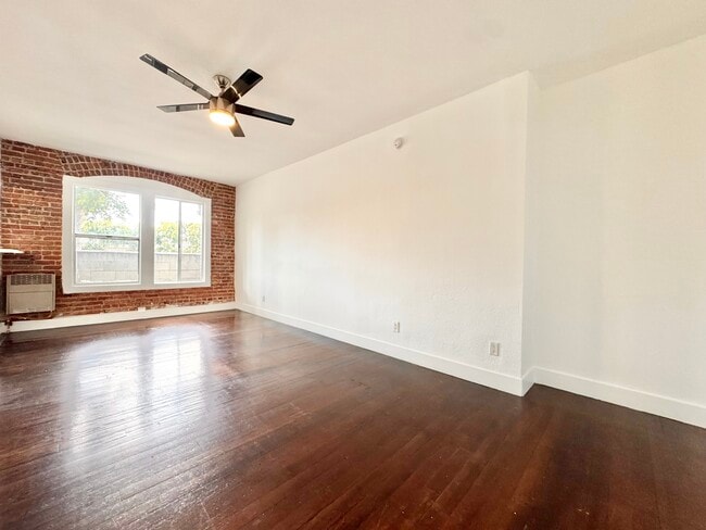 Foto del edificio - 5407 Sierra Vista Ave