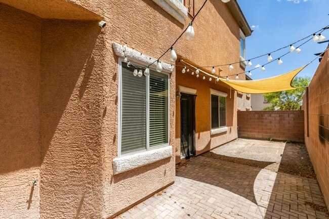 Building Photo - 9341 Colorful Rainbow Ave