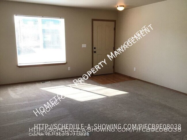 Building Photo - Spacious Updated 3 Bdr 2.5 bath in Yelm av...