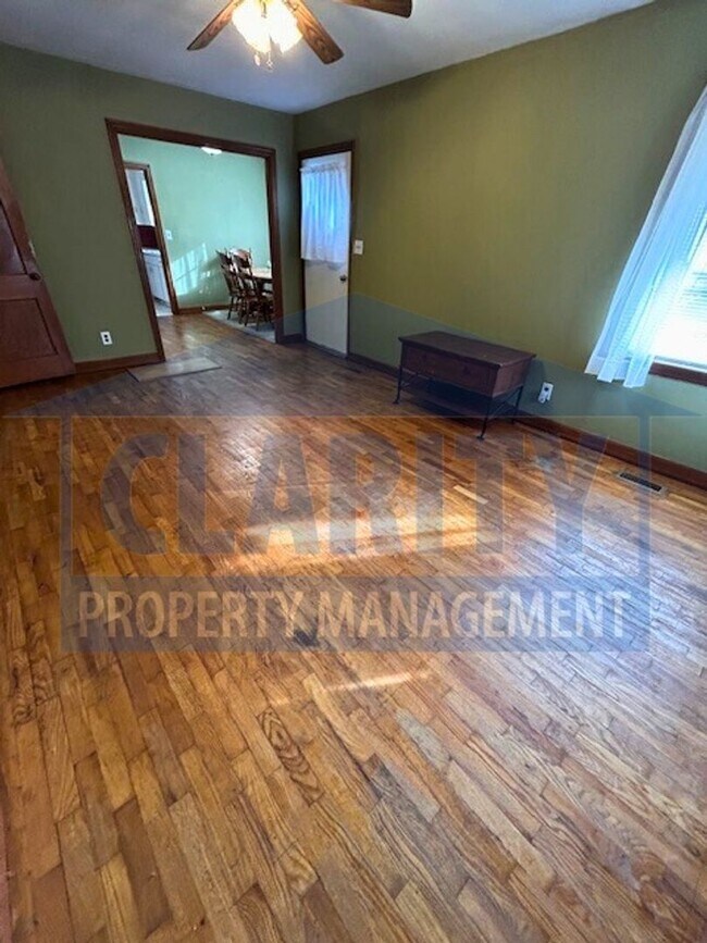 Foto del edificio - Two bedroom home! Great location!