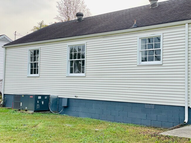 Foto del edificio - 2306 Hammond Dr