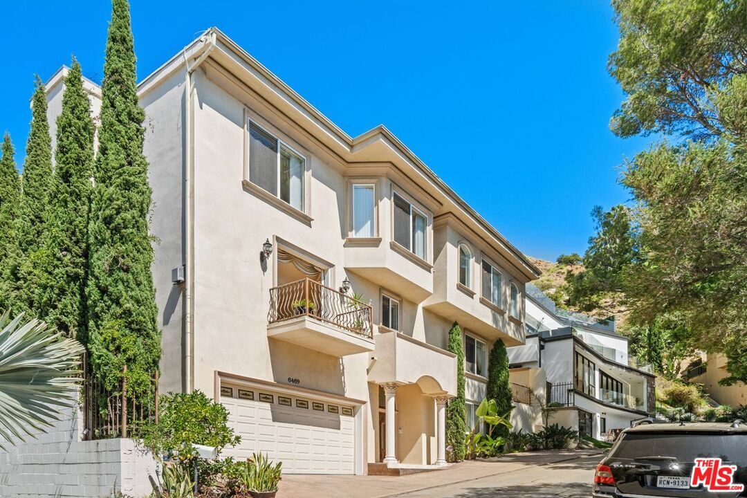Foto principal - 6469 Bryn Mawr Dr