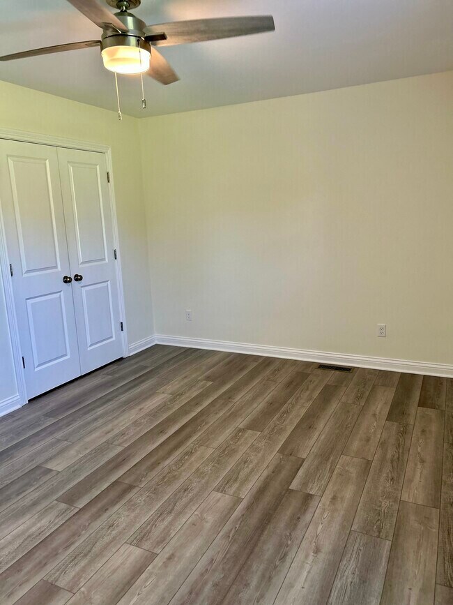 Foto del edificio - 194 Fairway Ln