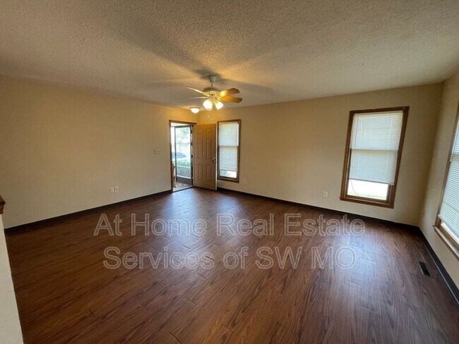 Building Photo - 753 S Campbell Ave