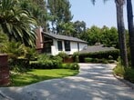 Foto principal - 5-Bedroom Home in Desirable Friendly Hills...
