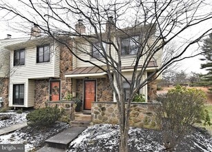 Building Photo - 28 Flintlock Ln