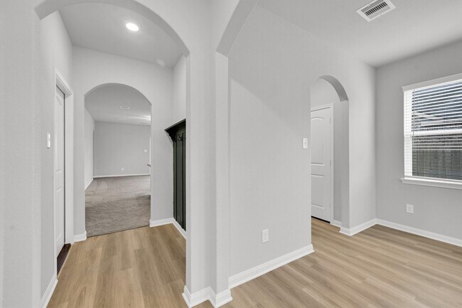 Building Photo - 22807 Gentle Shadow Dr