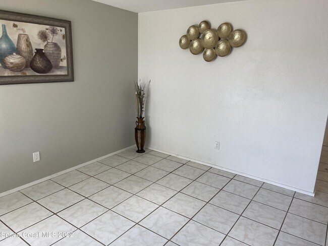 Foto del edificio - 1210 Princeton Rd