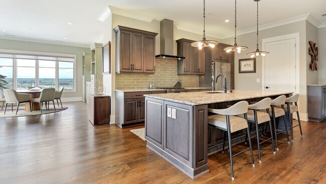 Foto del edificio - Greenville, 2BD +Study/2BA, 2547SF