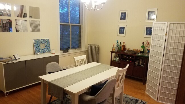 Dining room. - 3455 N Marshfield Ave