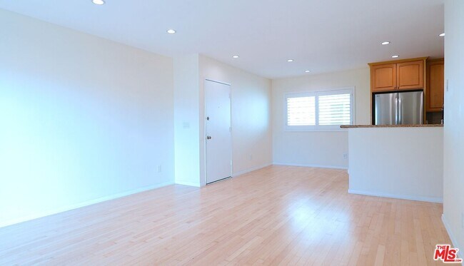 Foto del edificio - 9005 Cynthia St