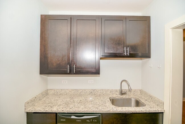 Foto del edificio - 4110 N Ashland Ave