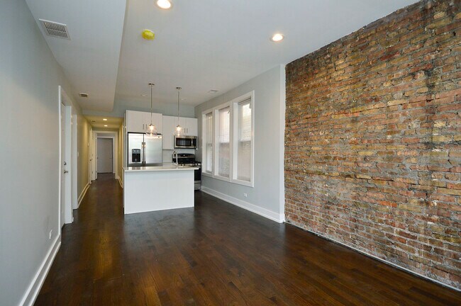 Foto del edificio - 2721 W Division St