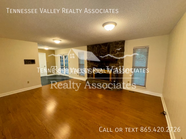 Building Photo - 1622 Colonade Rd