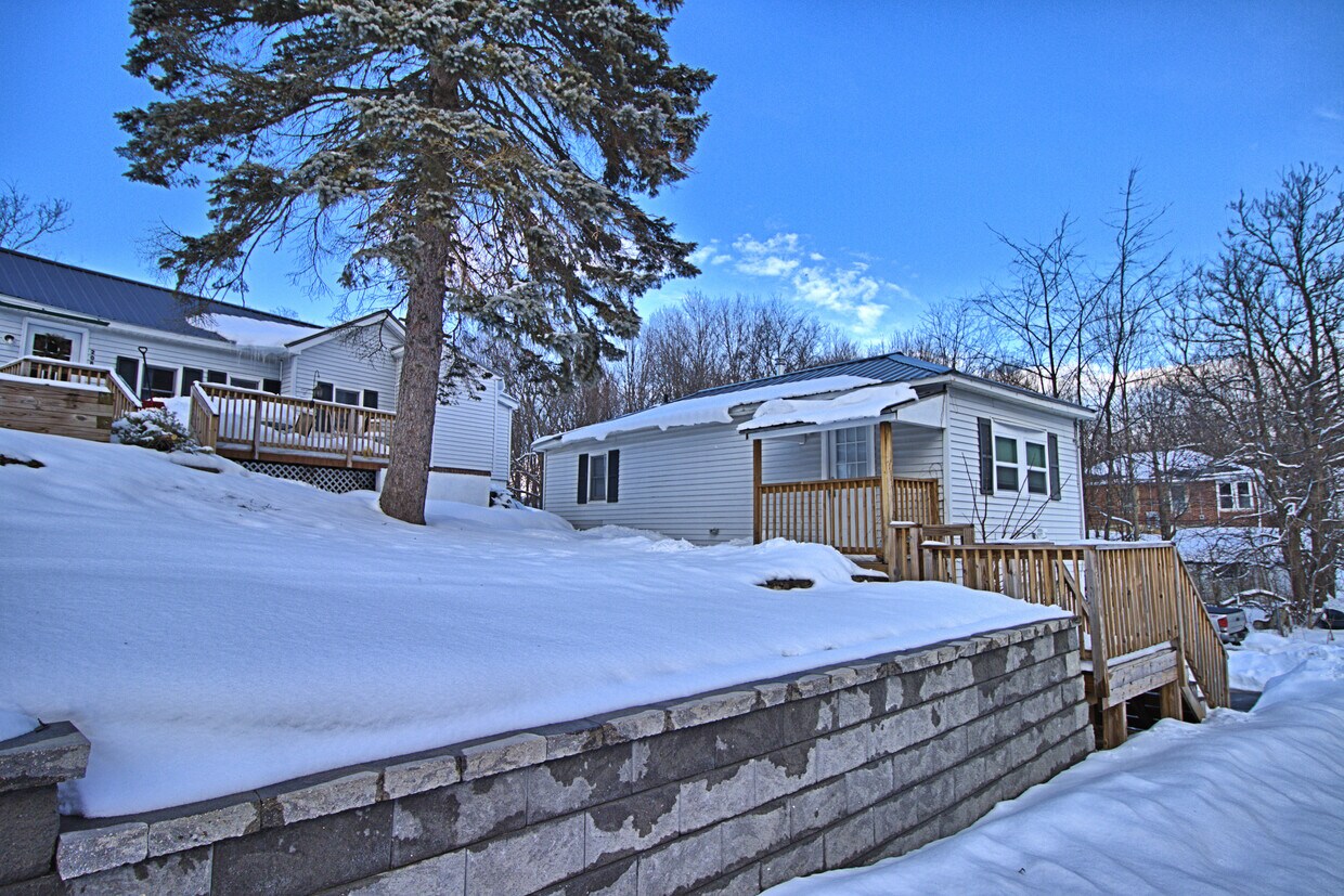 Primary Photo - 206 South St