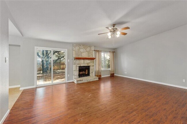 Foto del edificio - 12225 Mosley Ln