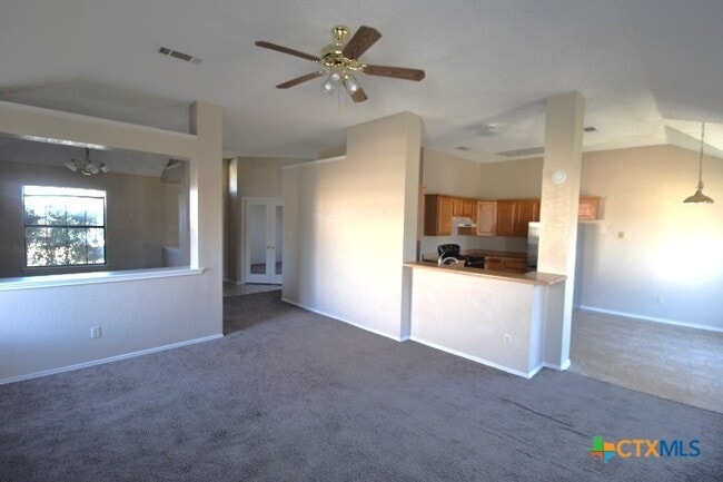 Building Photo - 401 E Hogan Dr