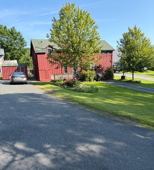 Building Photo - 30 Pilgrim Corners Rd
