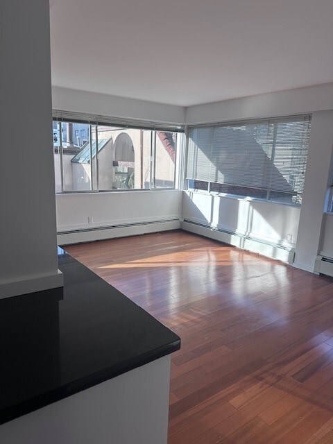 Building Photo - 1906 Nelson St