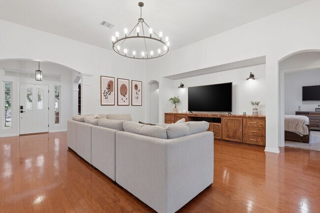 Building Photo - 30737 Deerfield Terrace