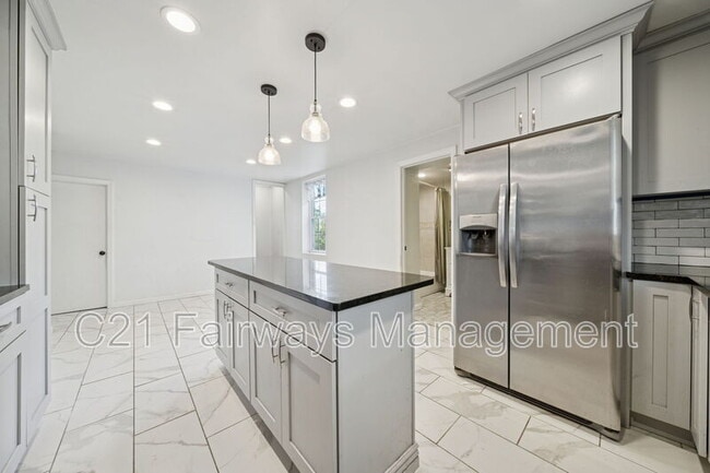 Building Photo - 8113 U.S. 22