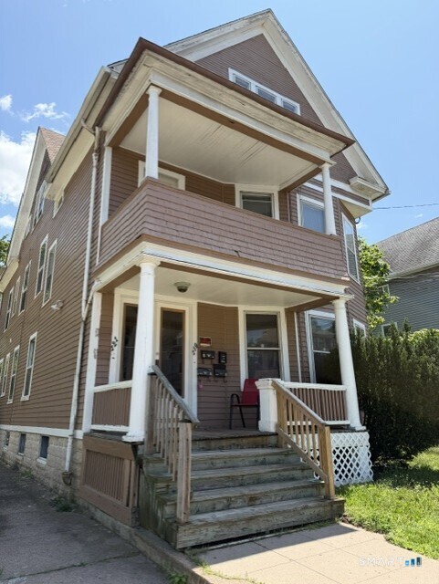 Building Photo - 119 Hobart St