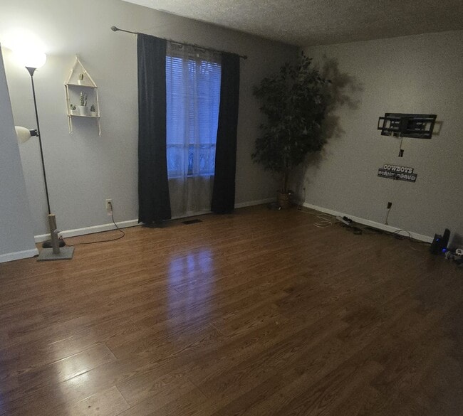 Living Room - 5846 Ravine View Ct