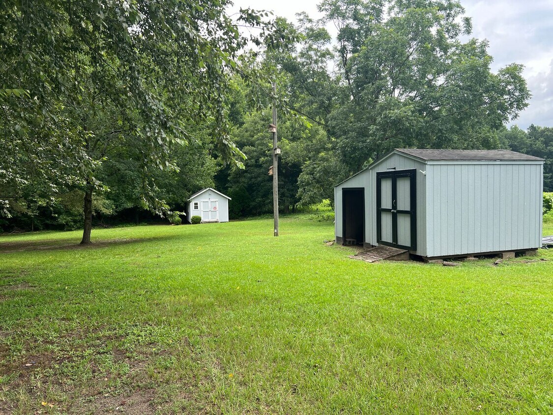Building Photo - 3 Bedroom/1 Bathroom Right Outside Lillington