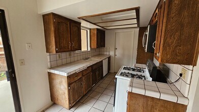 Building Photo - 3808 El Alisal St