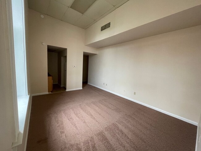 Interior Photo - St. Agnes Apartments