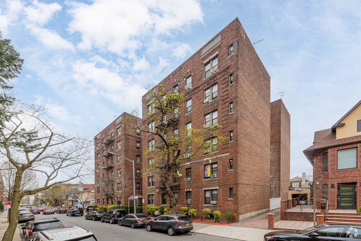 1730 E 18th Brooklyn, NY 11229 - 1730 E 18th