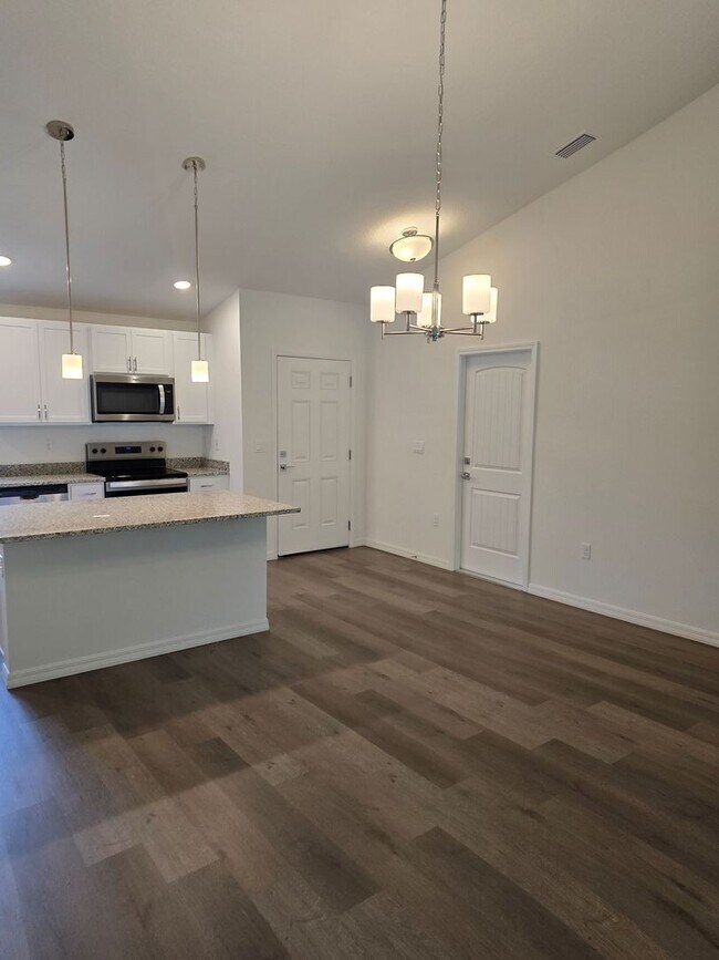 Building Photo - Brand New Home!