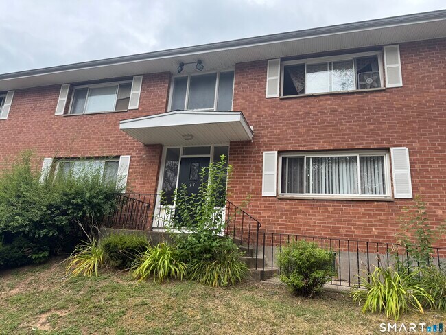 Foto del edificio - 44 Racebrook Dr
