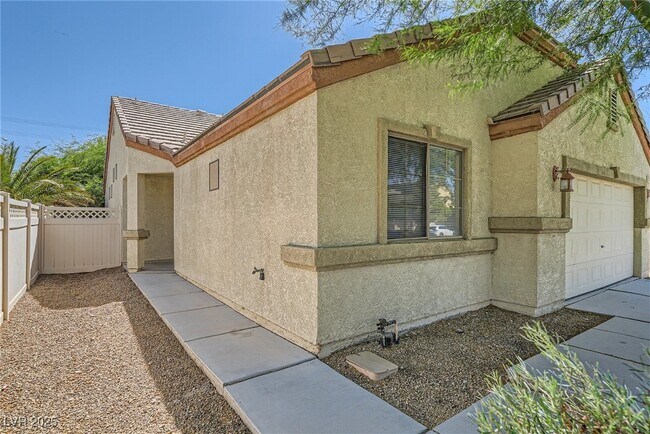Foto del edificio - 5716 Blizzard Breeze St
