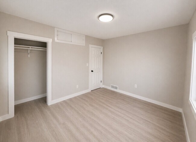 Foto del edificio - 516 N Hudson Ave