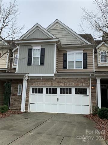 Foto principal - 12158 Red Rust Ln