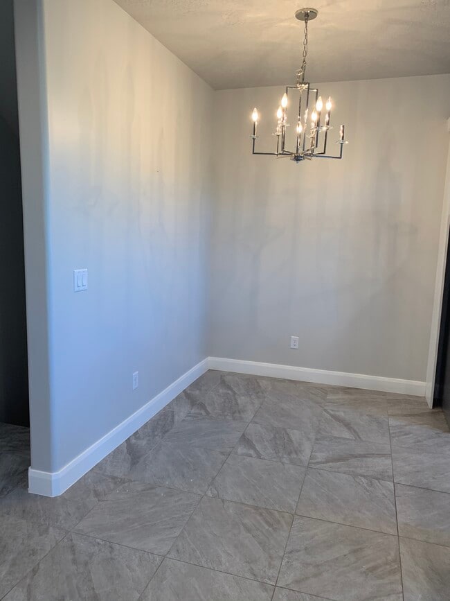 Dining Area - 355 W 200 S