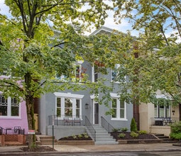 Building Photo - 1605 Park Ave