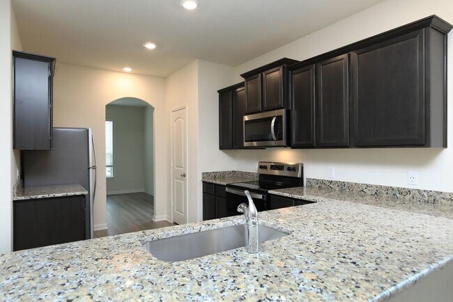 Foto del edificio - 569 Amberwood Pk Dr