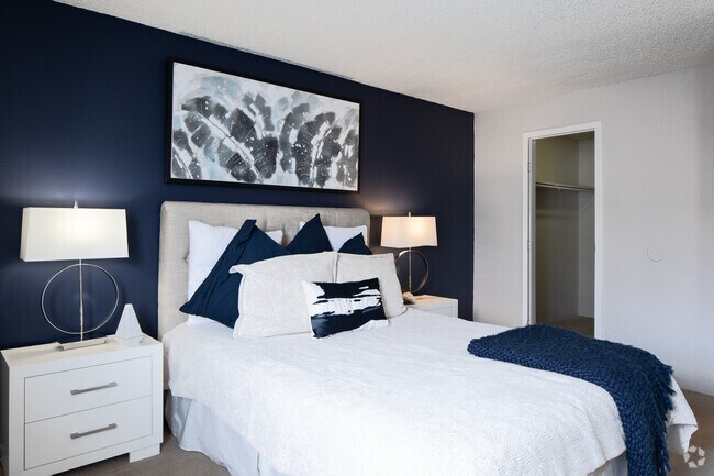 2HAB, 1BA - 840ft² - Montebello Gardens