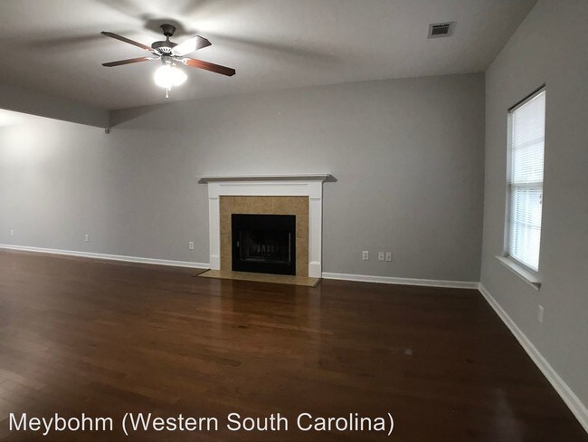 Building Photo - 1822 Jefferson Davis Hwy
