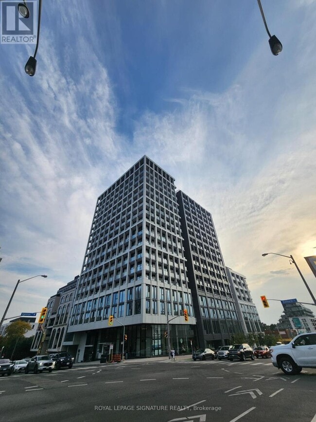 Building Photo - 1112-2020 BATHURST St